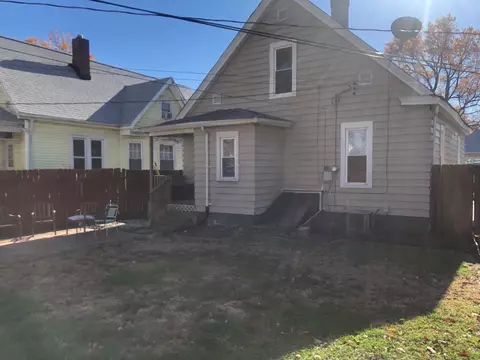 117 W Cedar St, Springfield, IL 62704 photo 12