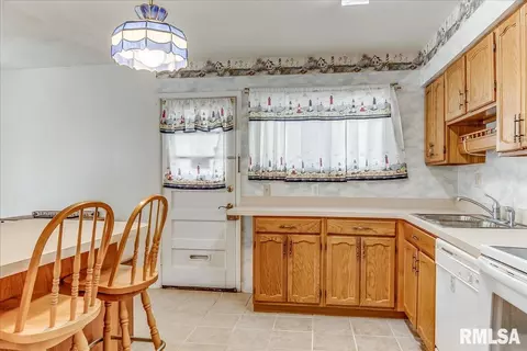 2001 N 23rd St, Springfield, IL 62702 photo 12