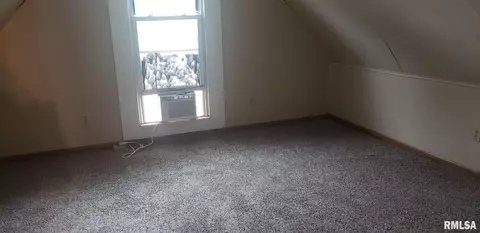 1232 N Peoria Rd, Springfield, IL 62702 photo 9