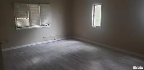 1232 N Peoria Rd, Springfield, IL 62702 photo 8
