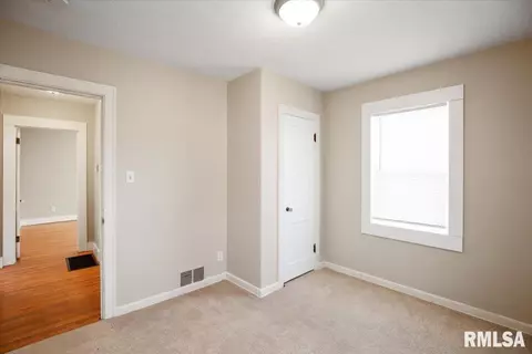 2140 S 13th St, Springfield, IL 62703 photo 7