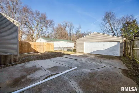 2140 S 13th St, Springfield, IL 62703 photo 15
