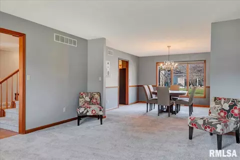 501 Colbrook Dr, Springfield, IL 62702 photo 8