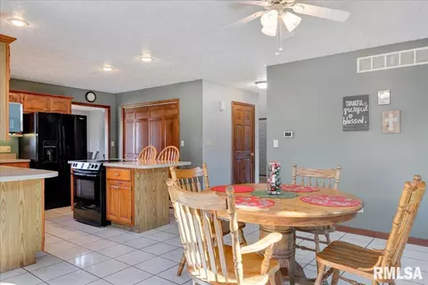 501 Colbrook Dr, Springfield, IL 62702 photo 19