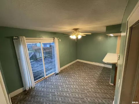 1829 S Spring St, Springfield, IL 62704 photo 9