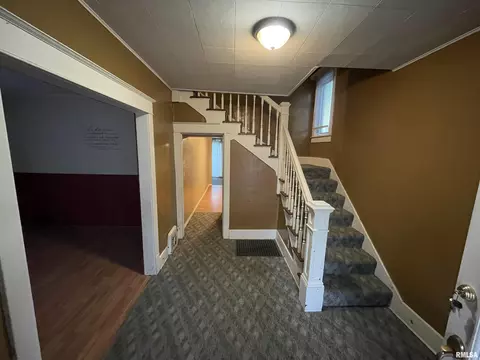 1829 S Spring St, Springfield, IL 62704 photo 2