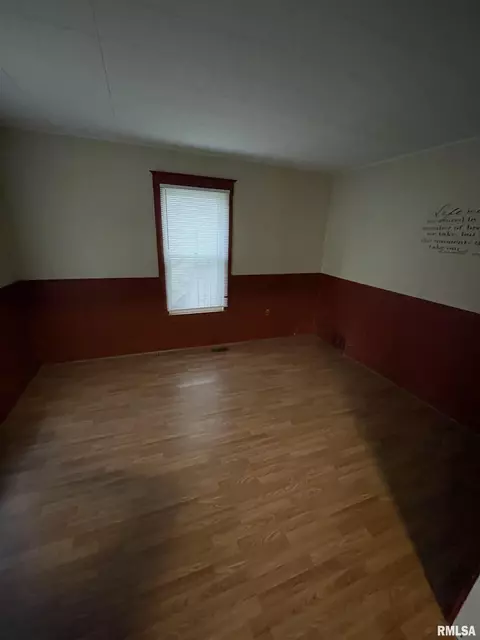 1829 S Spring St, Springfield, IL 62704 photo 3