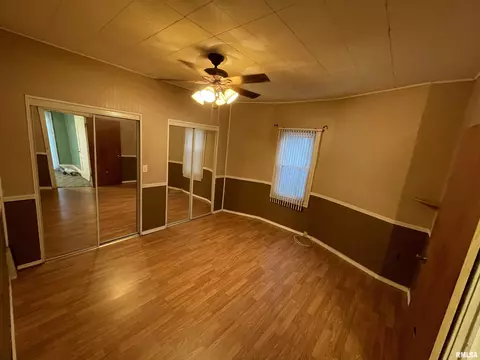 1829 S Spring St, Springfield, IL 62704 photo 5