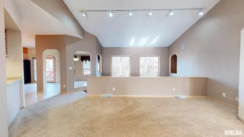 31 Charlene Ln, Springfield, IL 62711 photo 4