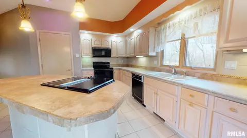 31 Charlene Ln, Springfield, IL 62711 photo 7
