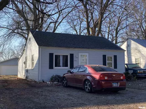 3232 Enos Ave, Springfield, IL 62702 photo 1
