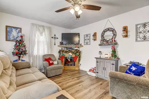 123 Aarup St, Springfield, IL 62703 photo 6