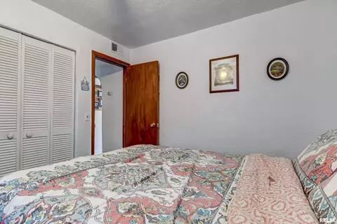 123 Aarup St, Springfield, IL 62703 photo 16
