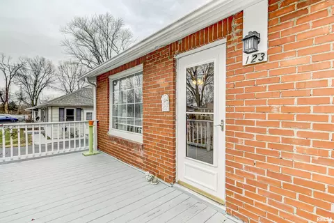 123 Aarup St, Springfield, IL 62703 photo 3