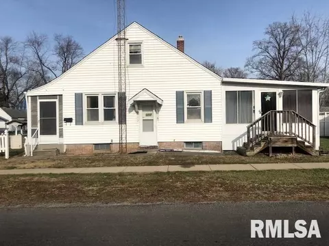 2246 S 13th St, Springfield, IL 62703 photo 2