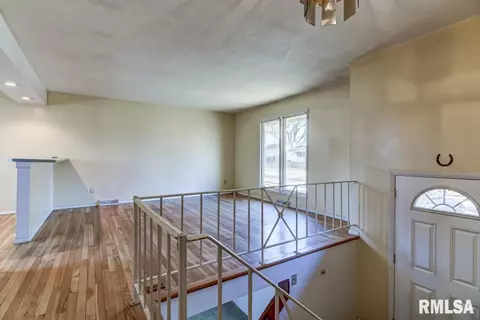 204 Whitefield Rd, Springfield, IL 62704 photo 3