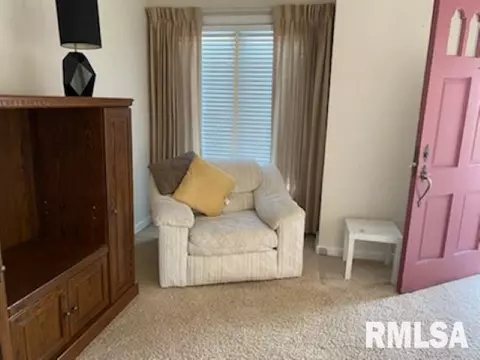 2025 Marland St, Springfield, IL 62702 photo 4