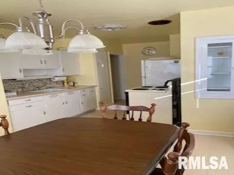 2025 Marland St, Springfield, IL 62702 photo 6