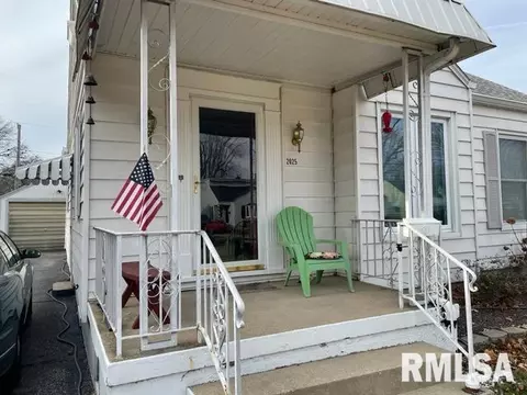2025 Marland St, Springfield, IL 62702 photo 2