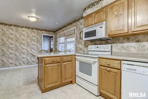 33 Longbow Ln, Springfield, IL 62704 photo 8