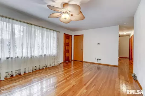 64 Nottingham Rd, Springfield, IL 62704 photo 3