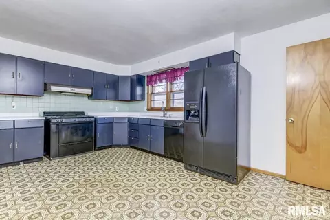 64 Nottingham Rd, Springfield, IL 62704 photo 9