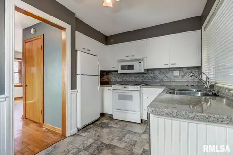 2227 S College St, Springfield, IL 62704 photo 10