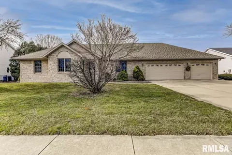 307 Dover Dr, Chatham, IL 62629 photo 2