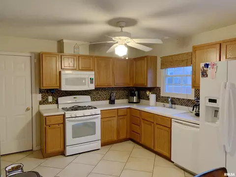 3725 Cranleigh Blvd, Springfield, IL 62712 photo 5