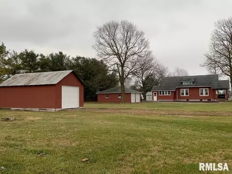 209 E Pine St, Modesto, IL 62667 photo 28
