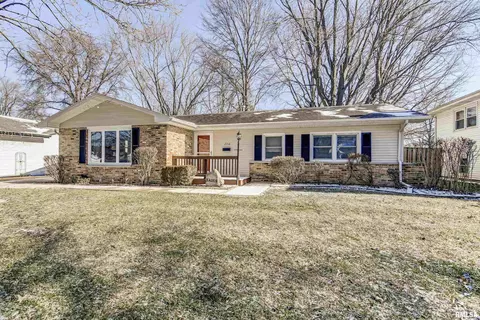 2716 Bennington Dr, Springfield, IL 62704 photo 2