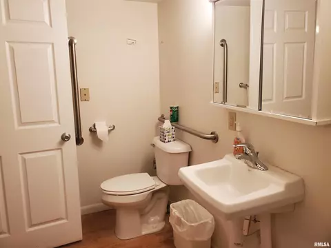 1011 N 15th St, Springfield, IL 62702 photo 8