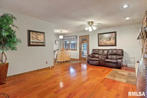 268 Saxon Dr, Springfield, IL 62704 photo 8