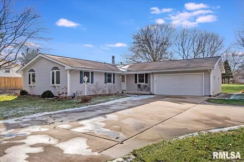 235 Pakey Rd, Springfield, IL 62712 photo 2