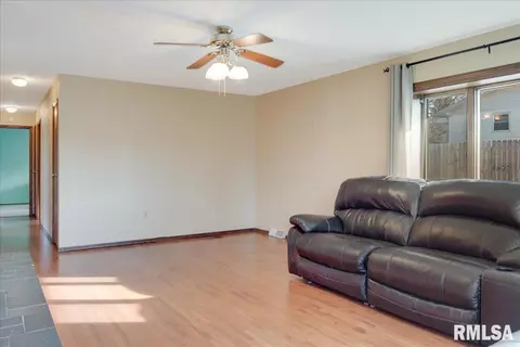 235 Pakey Rd, Springfield, IL 62712 photo 8