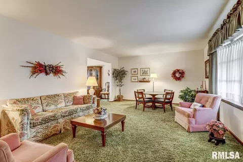 1124 Interlacken Rd, Springfield, IL 62704 photo 7