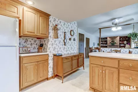 1124 Interlacken Rd, Springfield, IL 62704 photo 14