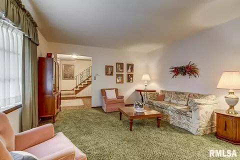 1124 Interlacken Rd, Springfield, IL 62704 photo 6