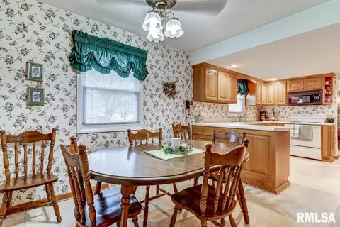 1124 Interlacken Rd, Springfield, IL 62704 photo 12