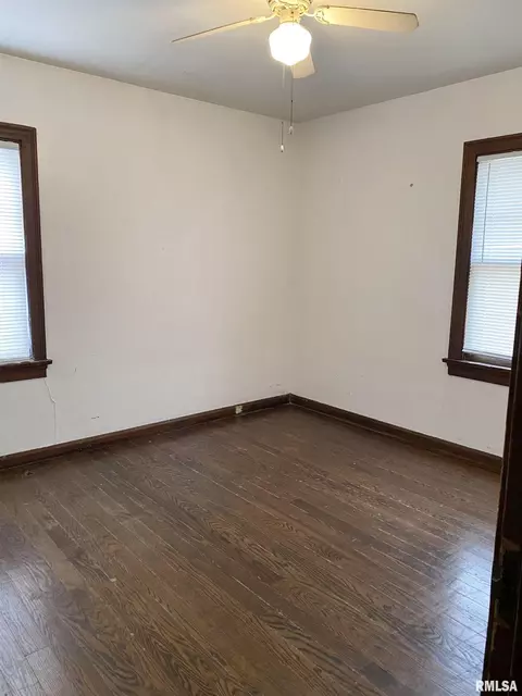 2217 E Monroe St, Springfield, IL 62703 photo 7