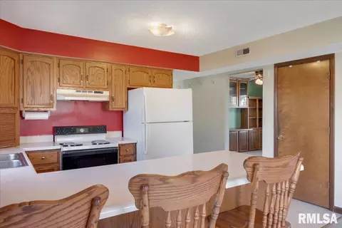 2416 Wembly Rd, Springfield, IL 62703 photo 10