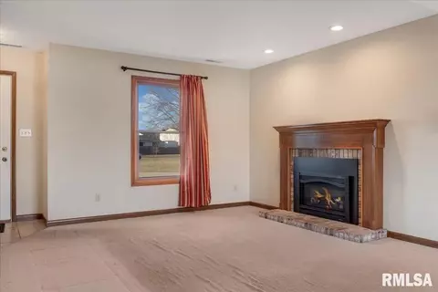 2416 Wembly Rd, Springfield, IL 62703 photo 7