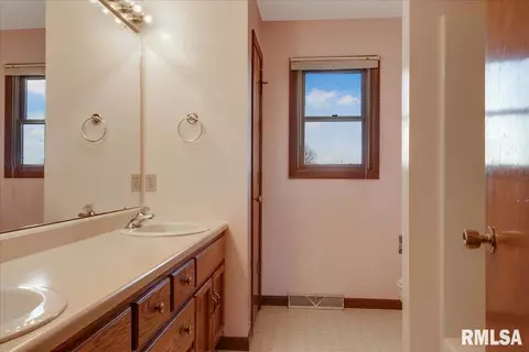 2416 Wembly Rd, Springfield, IL 62703 photo 22