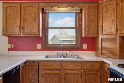 2416 Wembly Rd, Springfield, IL 62703 photo 13