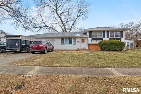 68 Glen Aire Dr, Springfield, IL 62703 photo 2