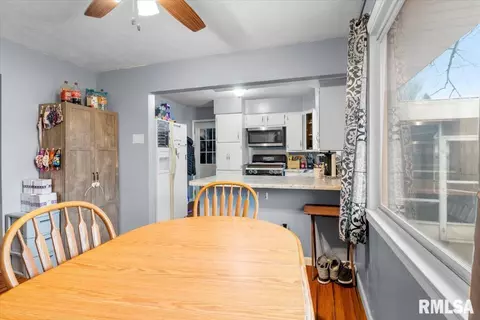 68 Glen Aire Dr, Springfield, IL 62703 photo 6