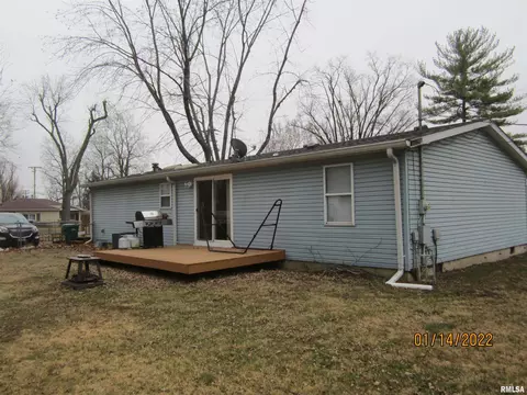 305 Magnolia Dr, Springfield, IL 62702 photo 3