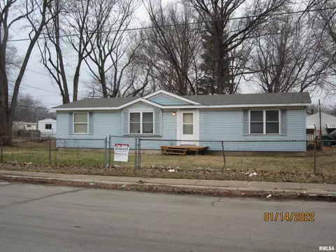 305 Magnolia Dr, Springfield, IL 62702 photo 1