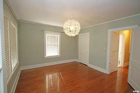2421 S 6th St, Springfield, IL 62703 photo 6