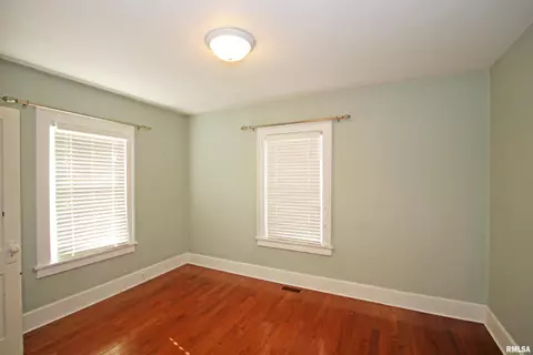2421 S 6th St, Springfield, IL 62703 photo 9